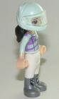 Minifigur Friends - Emma med hvit bukse, lys aqua og lavendel racing jakke, lys aqua hjelm